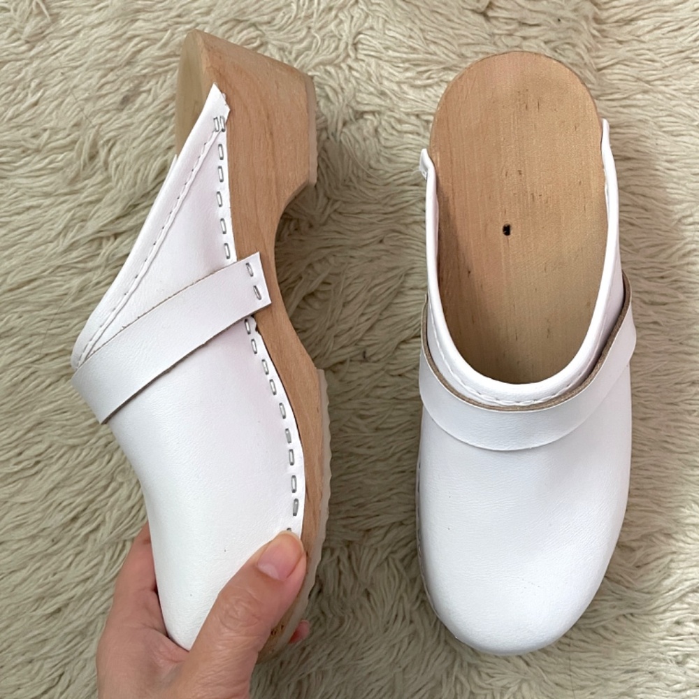 White Leather Slip-on Classic Leather Swedish Clogs - 36/5-5.5US